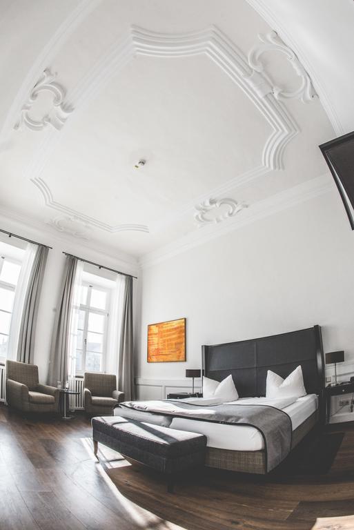Hotel Muenchner Hof Альтёттинг Экстерьер фото