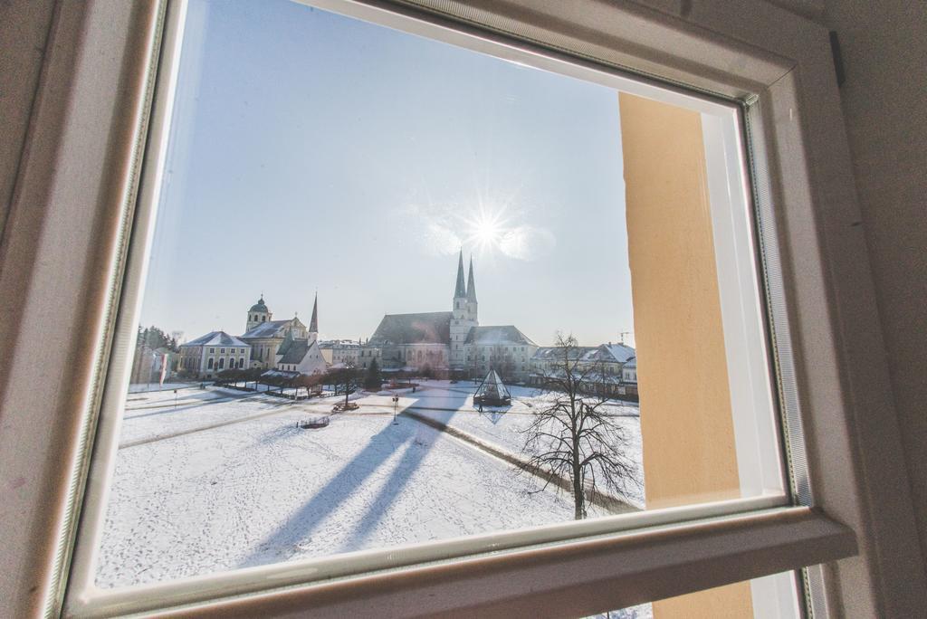Hotel Muenchner Hof Альтёттинг Экстерьер фото